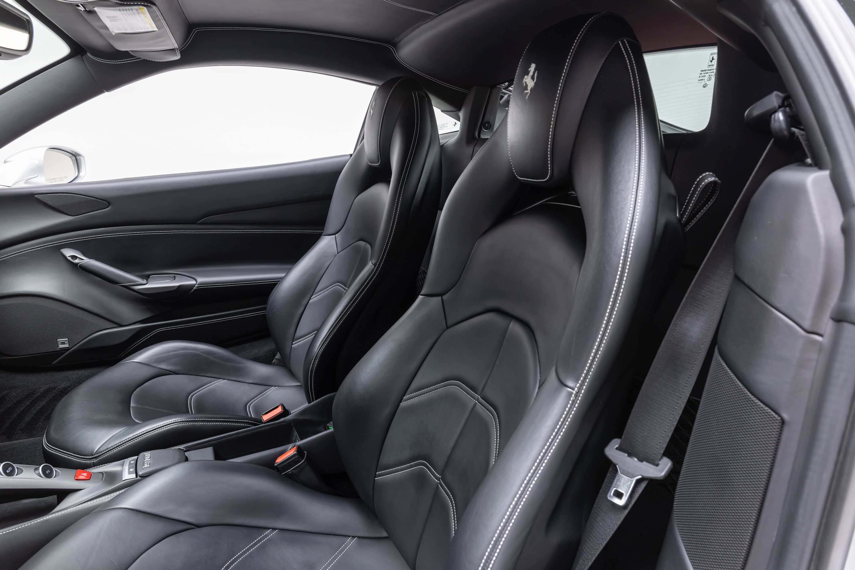 Certified 2018 Ferrari 488 GTB RWD image 34