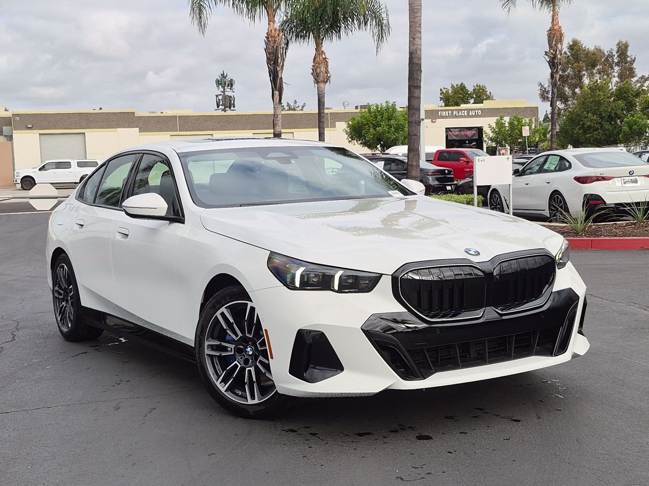 New 2027 BMW 530i w/ M Sport Package RWD image 2