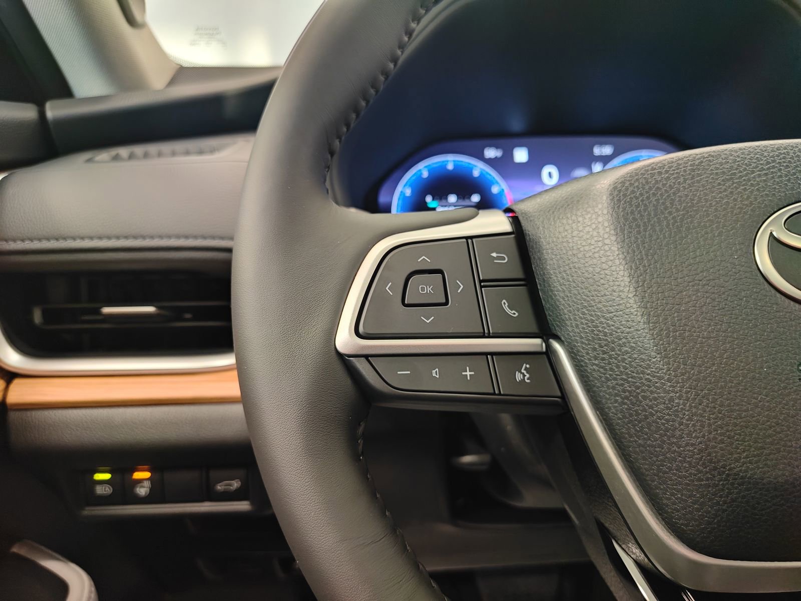 New 2026 Toyota Grand Highlander Limited image 25