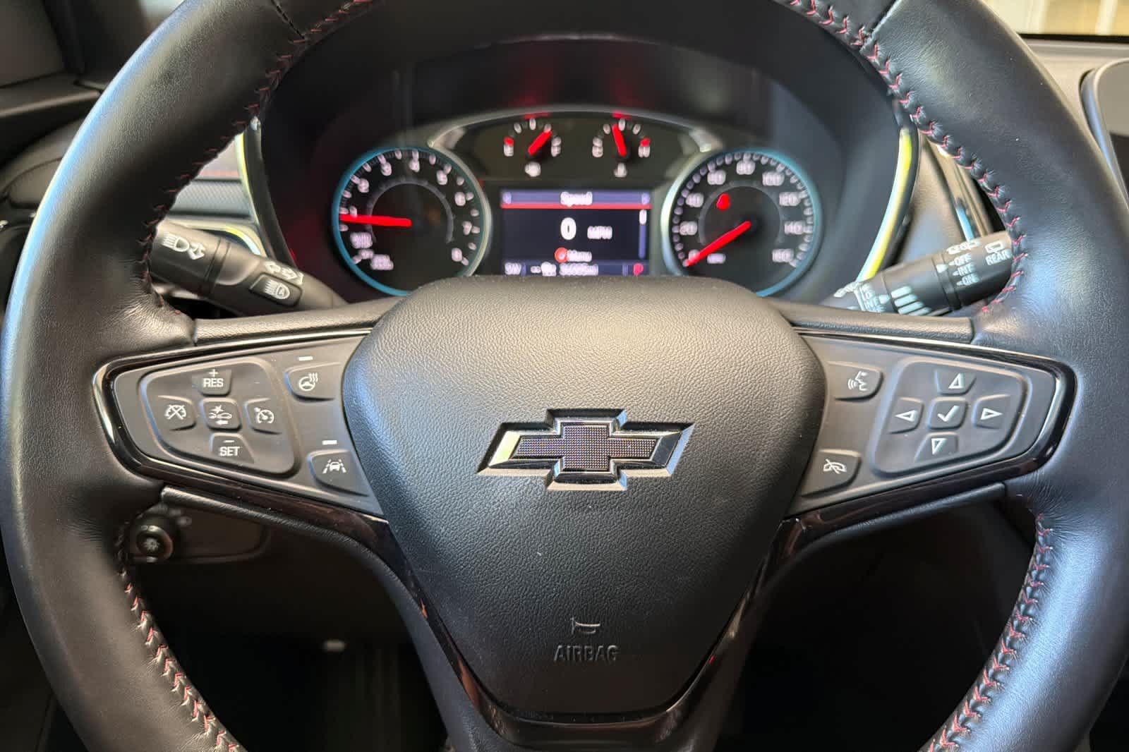Used 2022 Chevrolet Equinox RS w/ Infotainment Package FWD image 24