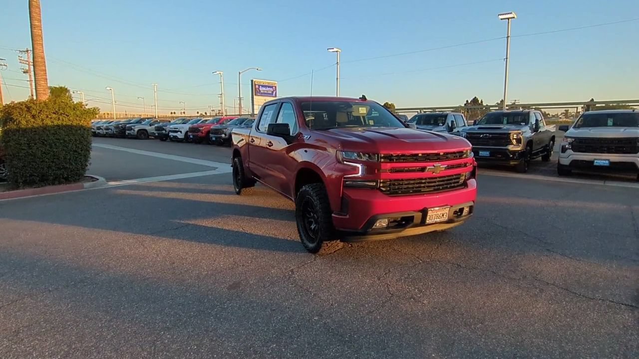 Used 2022 Chevrolet Silverado 1500 RST w/ Z71 Off-Road Package AWD/4WD image 2