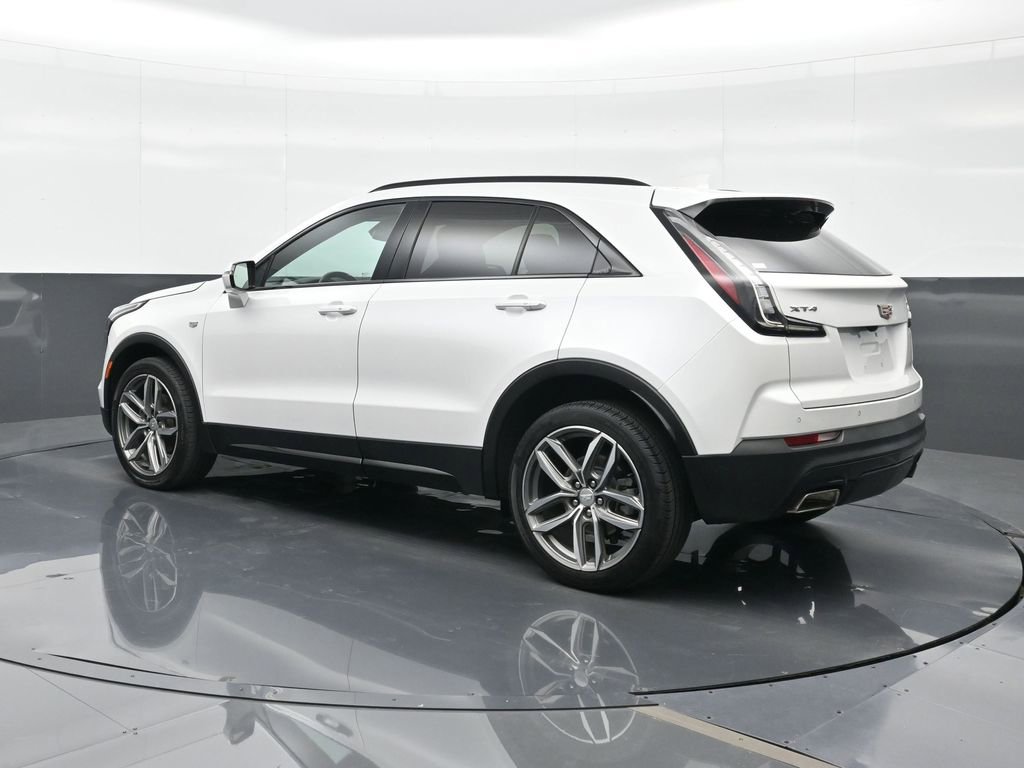 Used 2023 Cadillac XT4 Sport FWD image 3