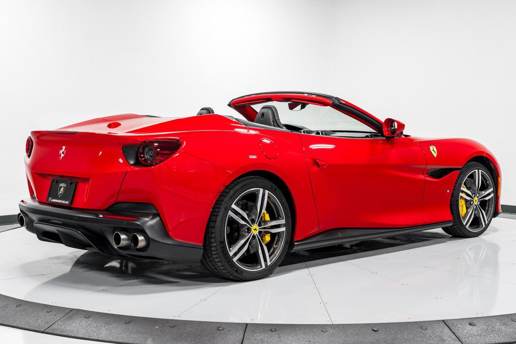 Used 2020 Ferrari Portofino RWD image 3