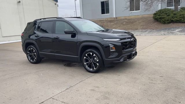 Used 2025 Chevrolet Equinox RS w/ Convenience Package III image 2