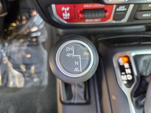 Used 2024 Jeep Gladiator Overland AWD/4WD image 28