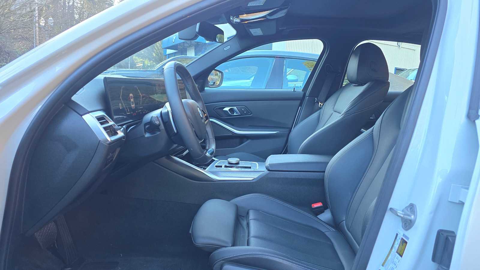 Used 2025 BMW 330i xDrive Sedan w/ M Sport Package image 20