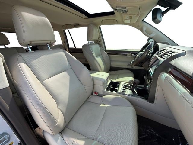 Used 2017 Lexus GX 460 Premium AWD/4WD image 16