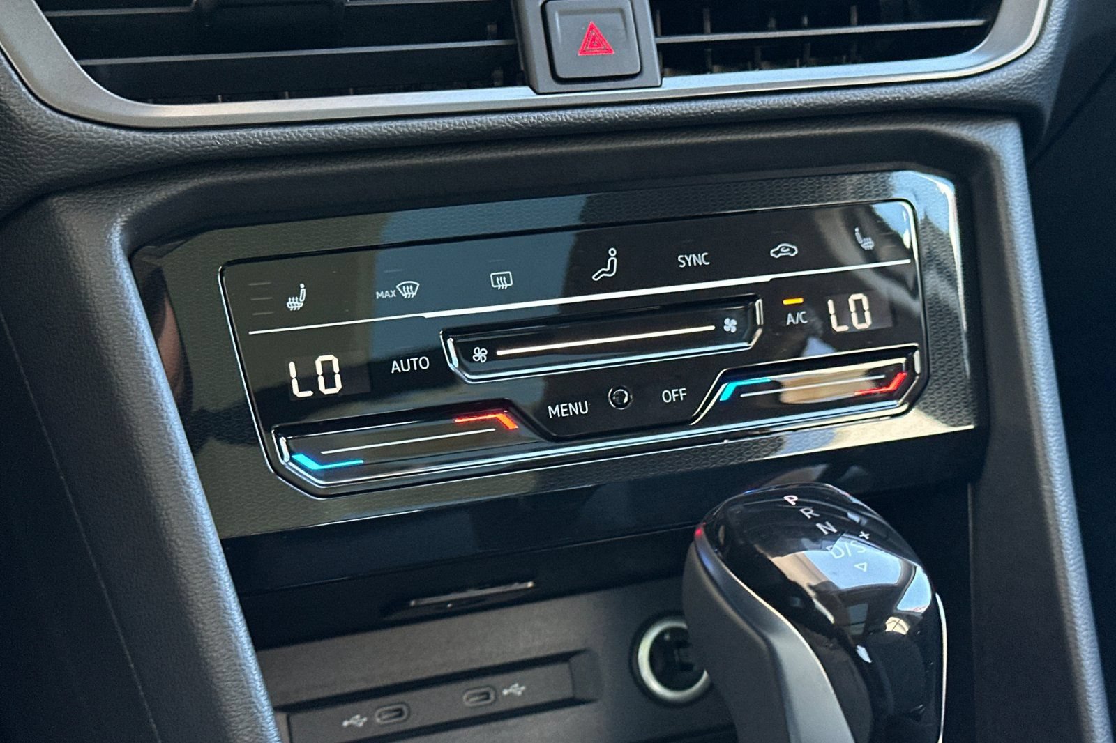 New 2026 Volkswagen Taos SE FWD image 20