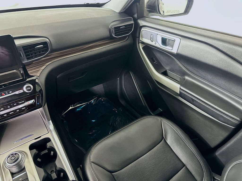 Used 2022 Ford Explorer Limited image 20