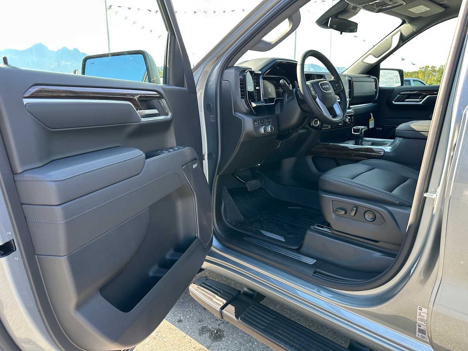 New 2026 GMC Sierra 1500 Elevation w/ Elevation Premium Package AWD/4WD image 20