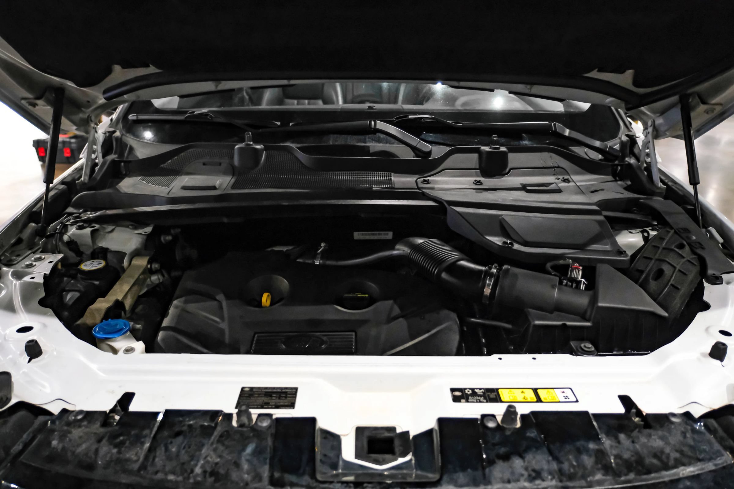 Used 2015 Land Rover Discovery Sport HSE AWD/4WD image 46