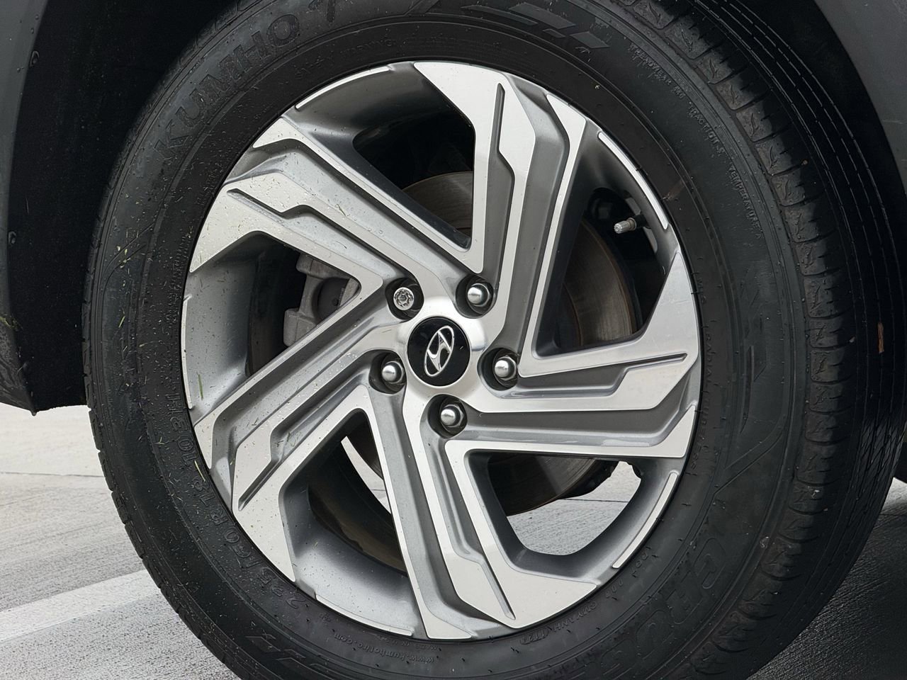 Used 2021 Hyundai Santa Fe SEL w/ Convenience + Premium Package FWD image 9