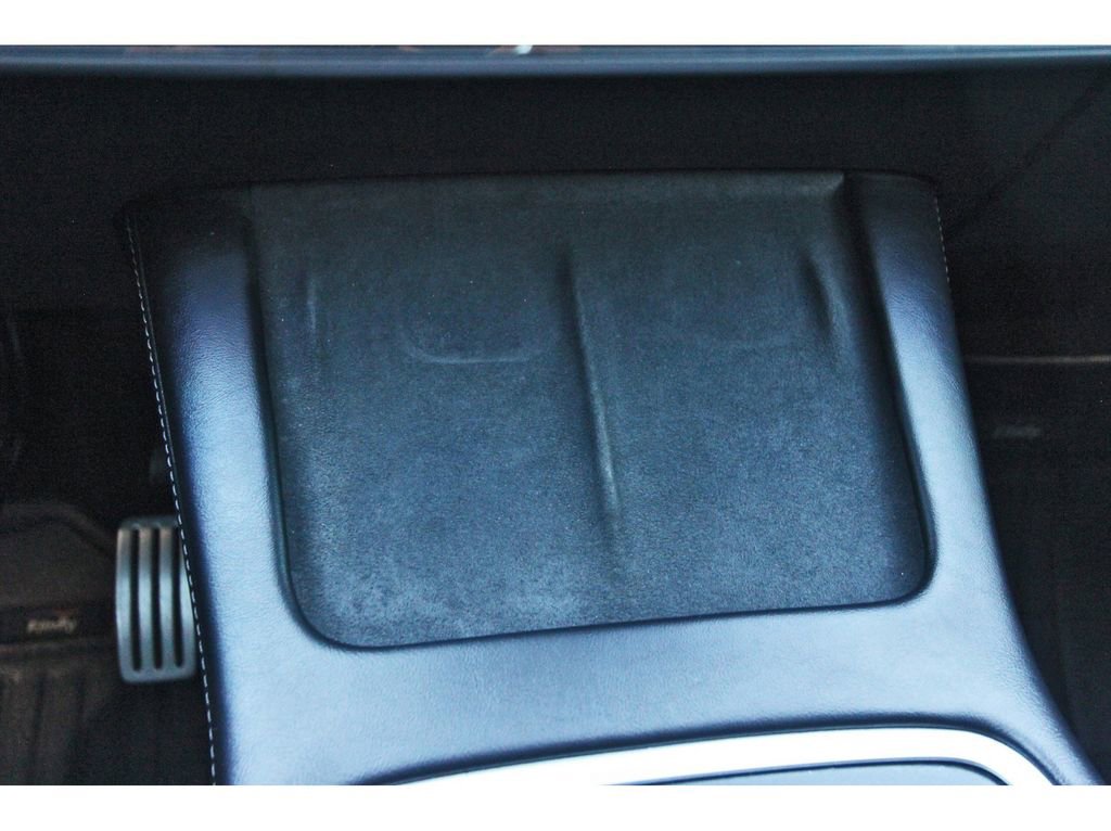 Used 2023 Tesla Model Y Performance image 23