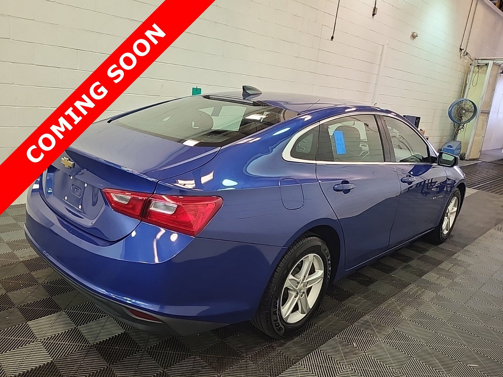 Used 2023 Chevrolet Malibu LS FWD image 3