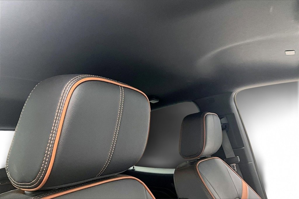 Used 2024 GMC Canyon AT4 image 27