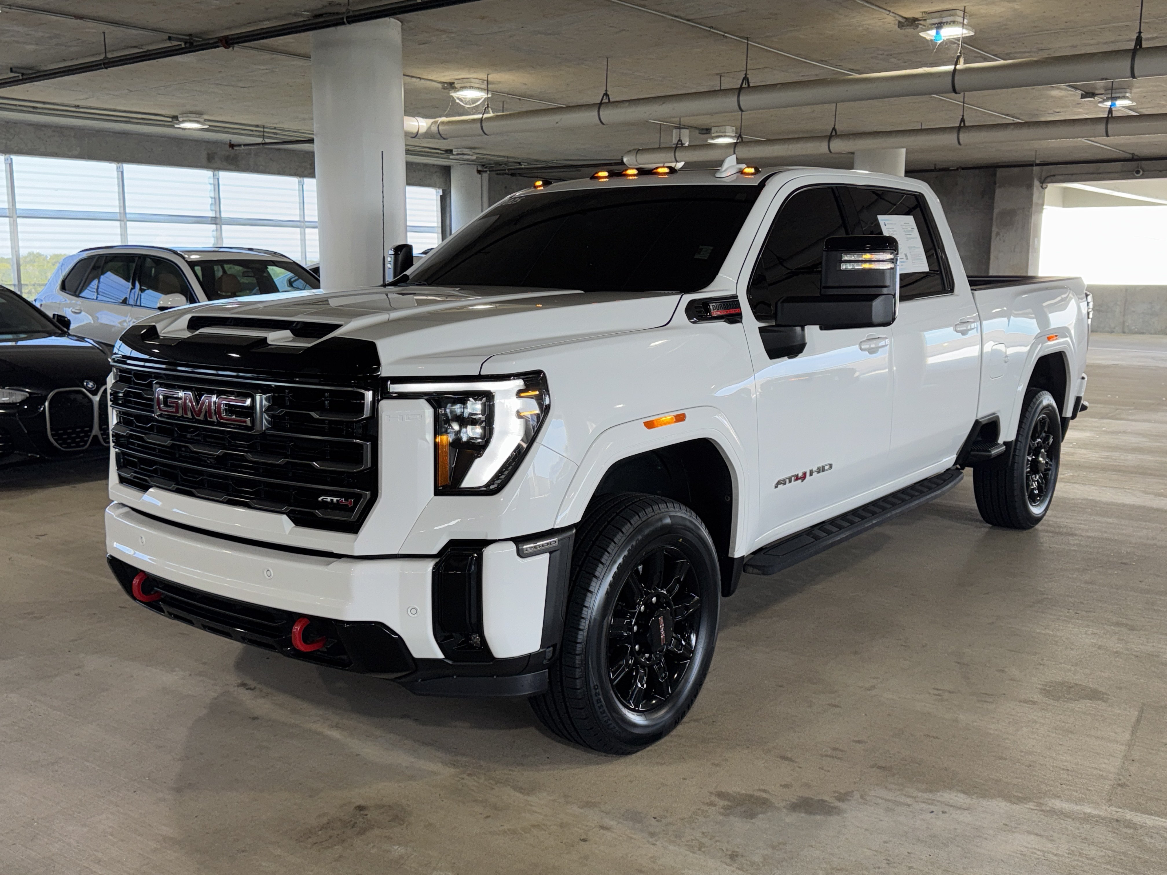 Used 2025 GMC Sierra 2500 AT4 w/ AT4 Premium Plus Package AWD/4WD image 4