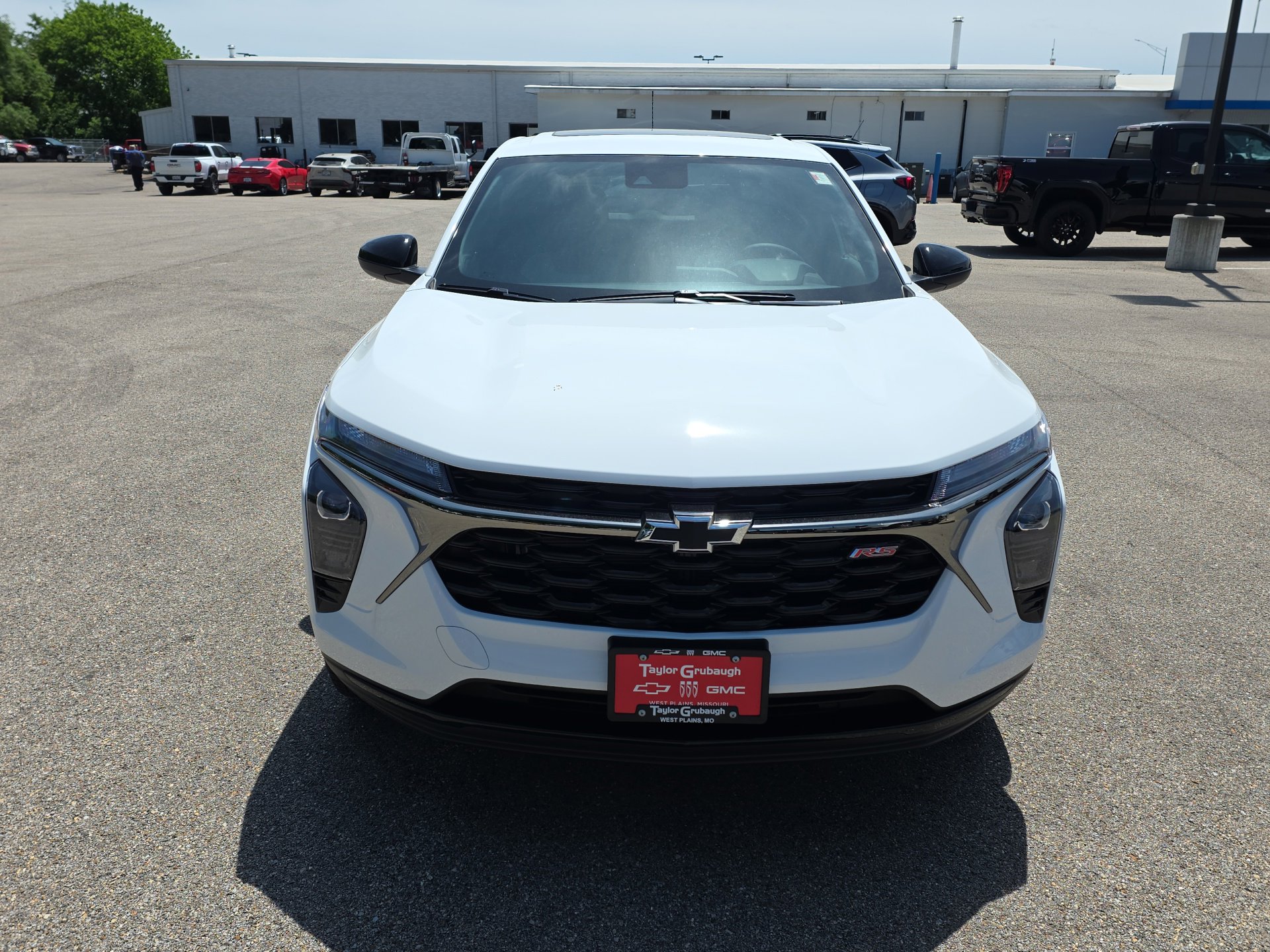 New 2026 Chevrolet Trax RS FWD image 3