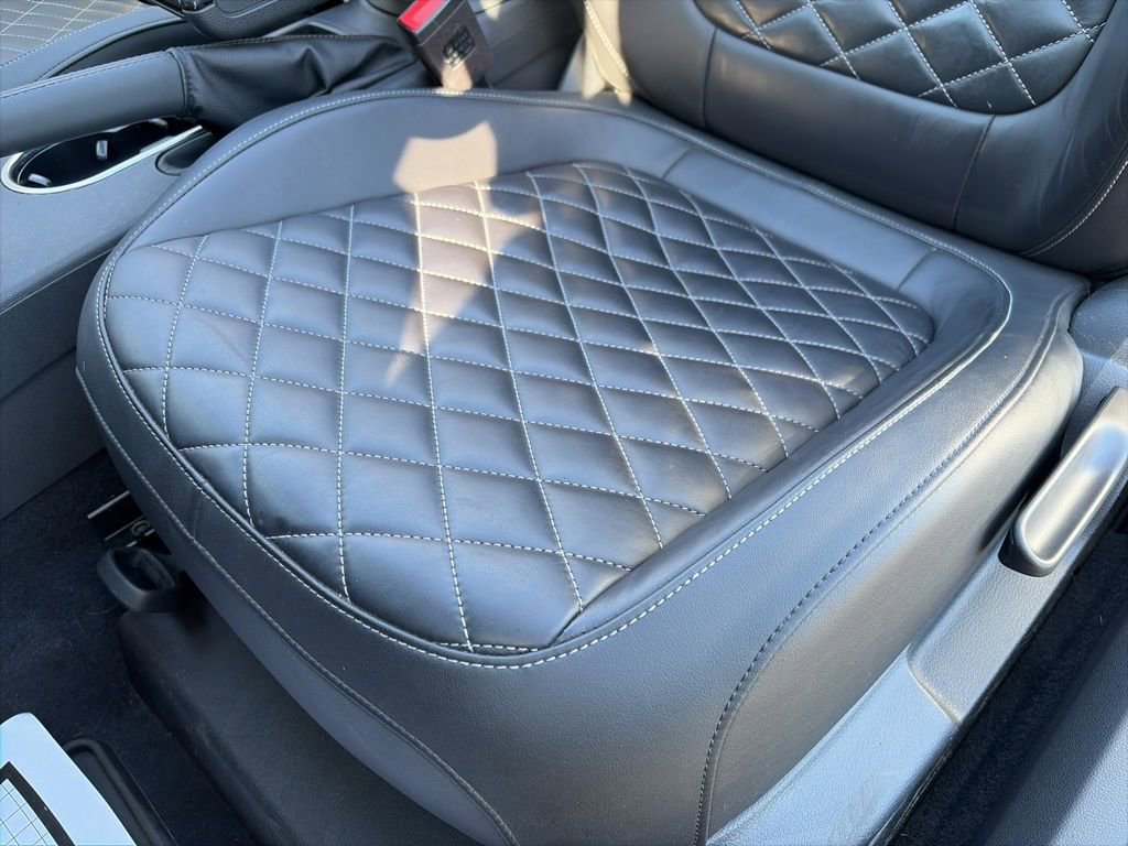 Used 2019 Volkswagen Beetle 2.0T Final Edition SEL FWD image 21