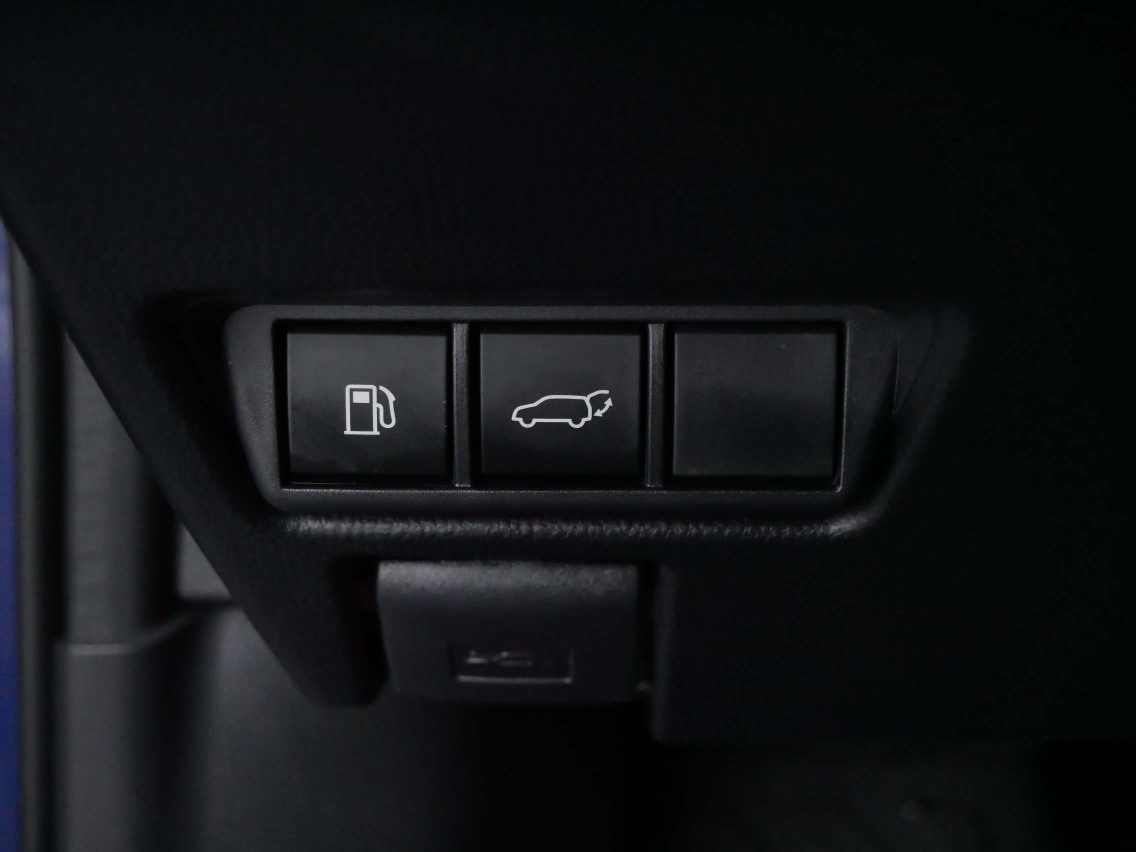 Used 2025 Toyota Prius Limited image 28