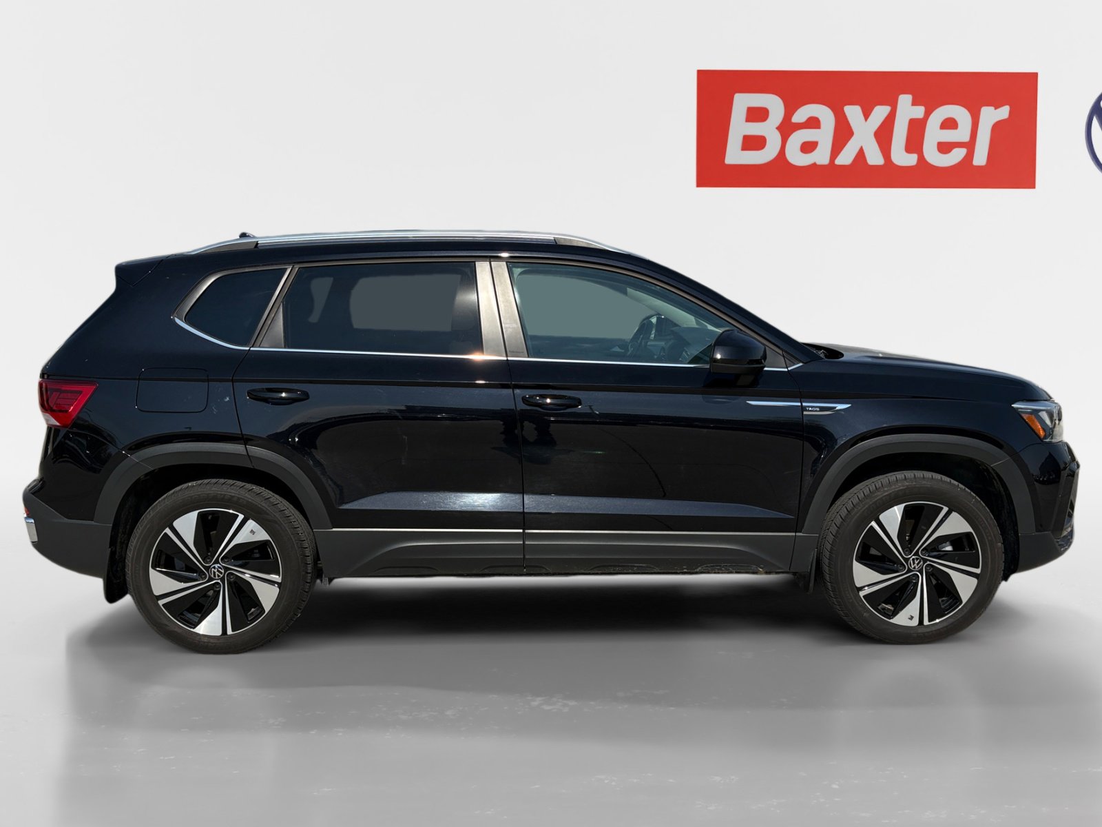 Used 2024 Volkswagen Taos SE image 16