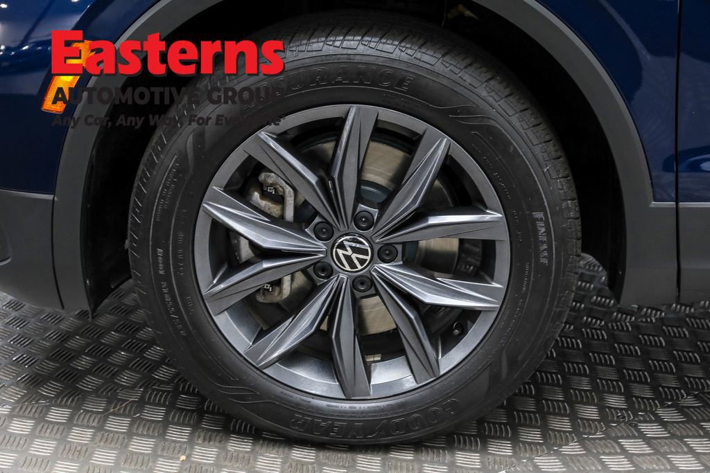 Used 2022 Volkswagen Tiguan SE image 30