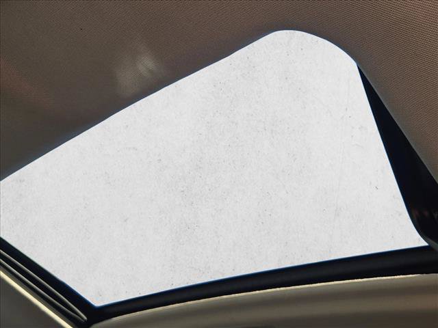 Used 2014 Toyota Highlander XLE AWD/4WD image 16