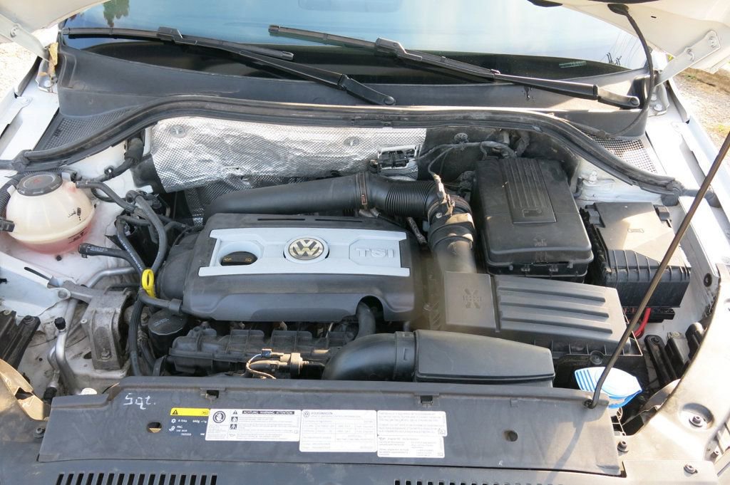 Used 2017 Volkswagen Tiguan Limited w/ Alloy Wheels Package image 31