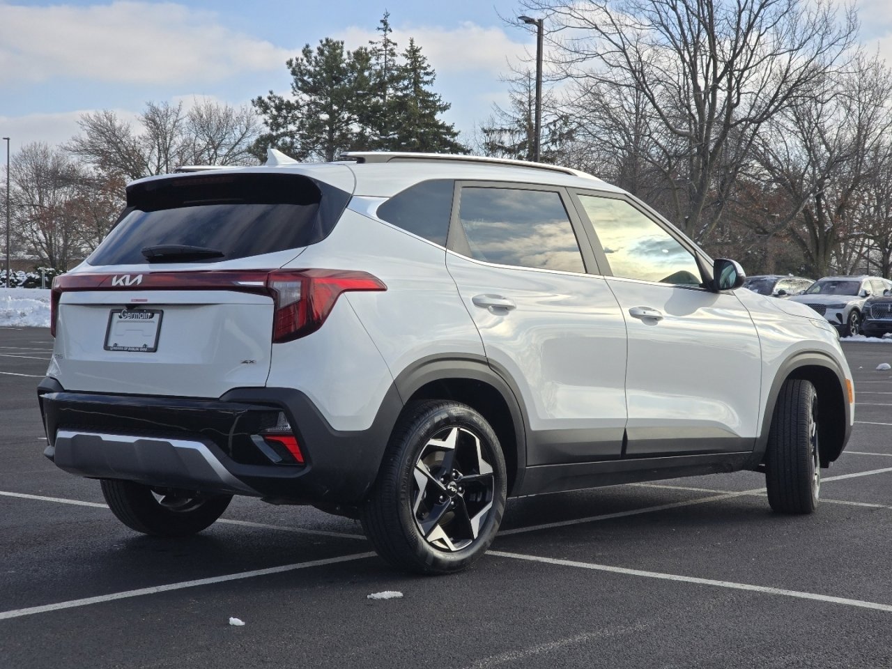 Used 2025 Kia Seltos EX w/ EX Sunroof Package image 19