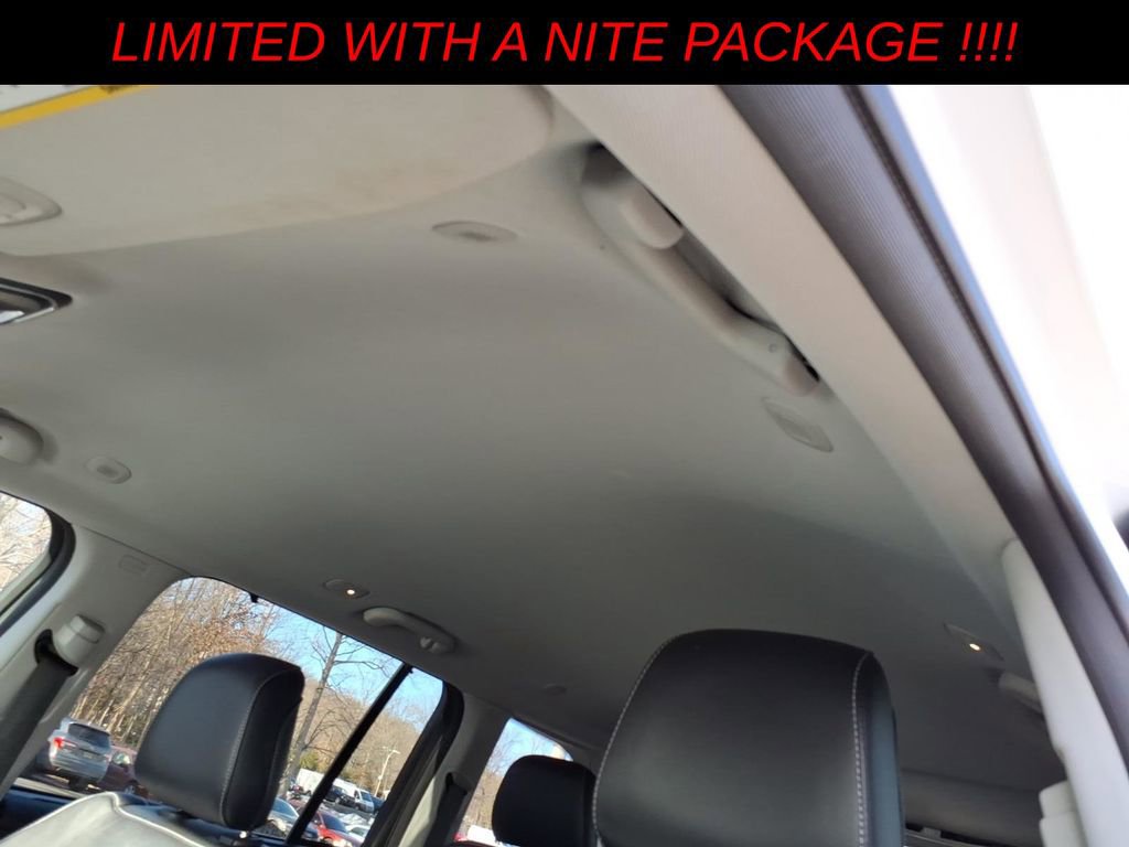 Used 2023 Jeep Grand Cherokee Limited w/ Luxury Tech Group II image 14