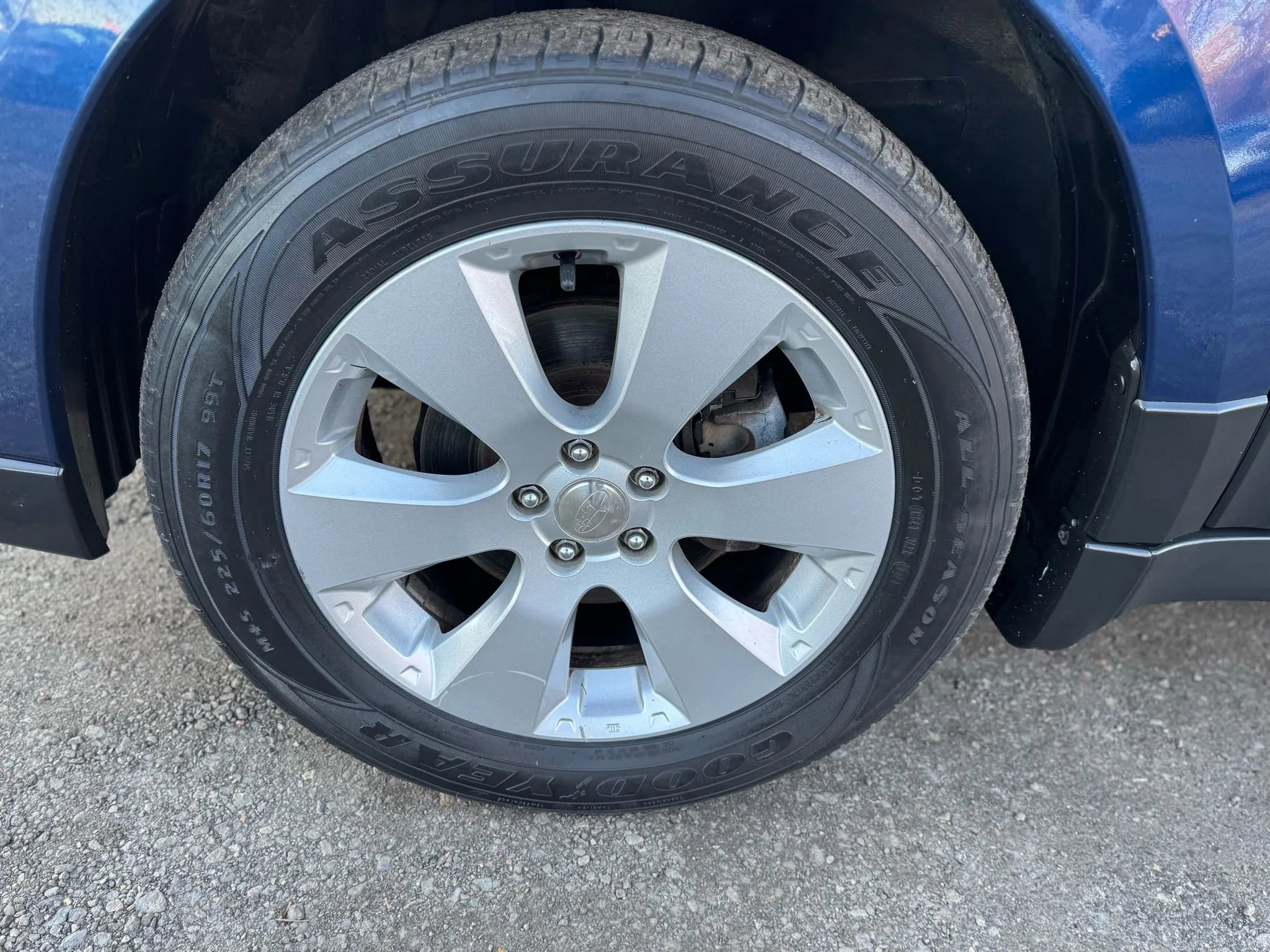 Used 2011 Subaru Outback 2.5i Limited image 9