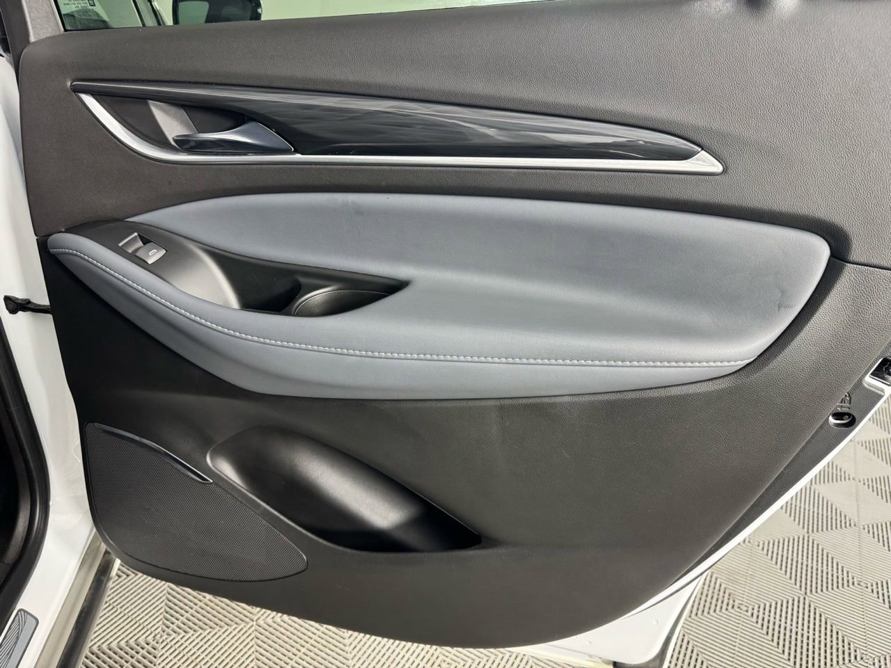 Used 2023 Buick Enclave Essence w/ Experience Buick Package image 29