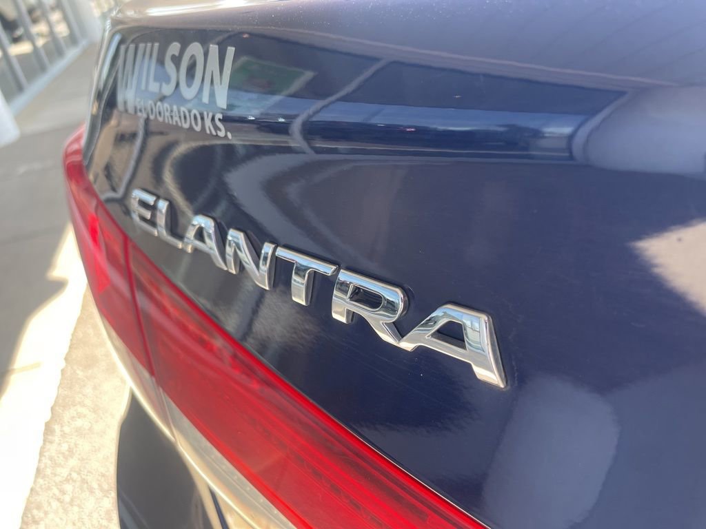 Used 2013 Hyundai Elantra GLS FWD image 13