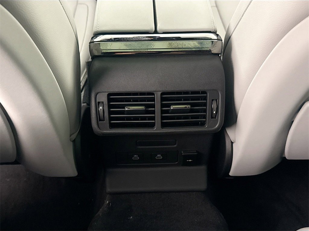 New 2026 Land Rover Range Rover Velar Dynamic SE image 25