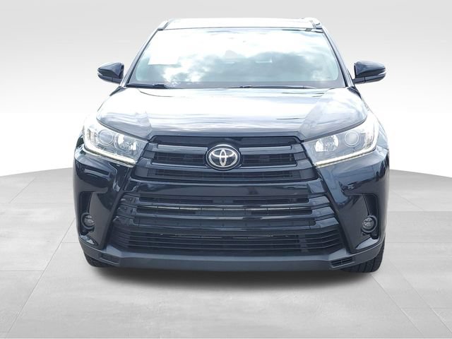 Used 2019 Toyota Highlander SE AWD/4WD image 2