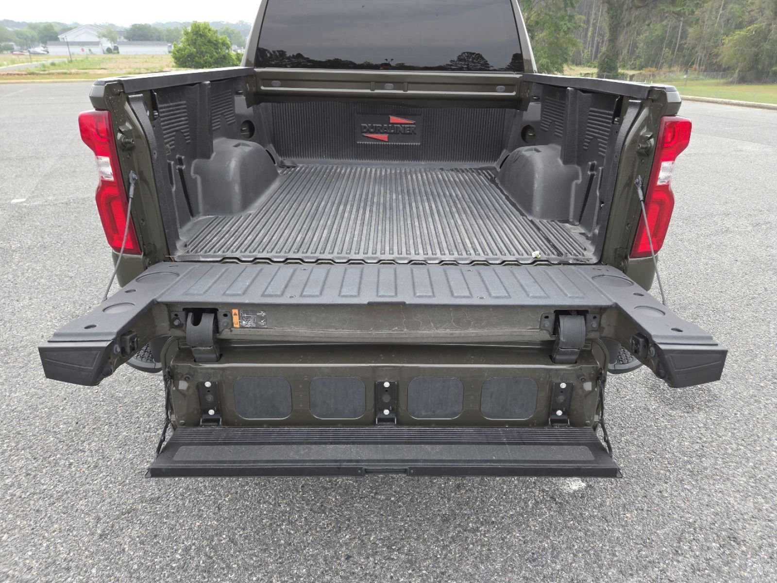 Used 2023 Chevrolet Silverado 1500 LTZ w/ Z71 Off-Road Package AWD/4WD image 24