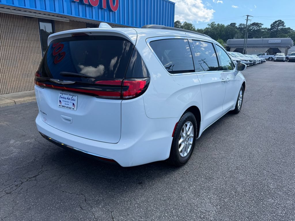 Used 2022 Chrysler Pacifica Touring-L FWD image 11