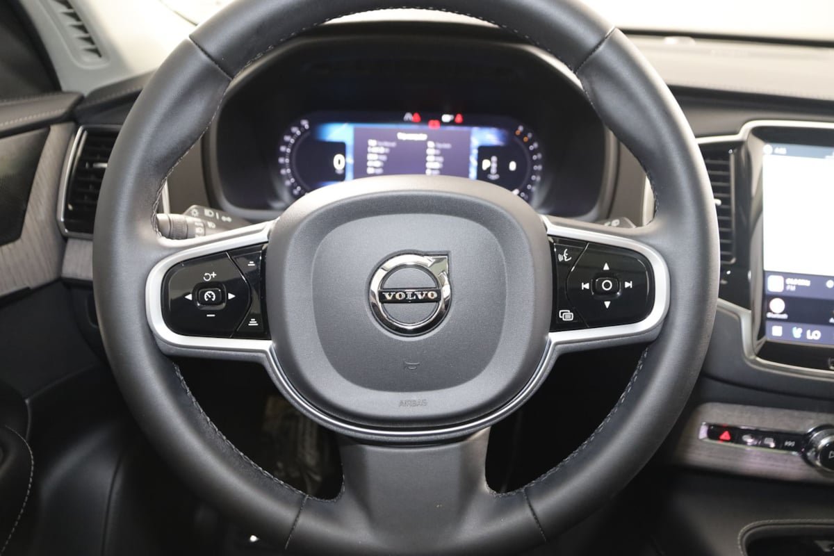 Used 2023 Volvo XC90 B6 Ultimate AWD/4WD image 34