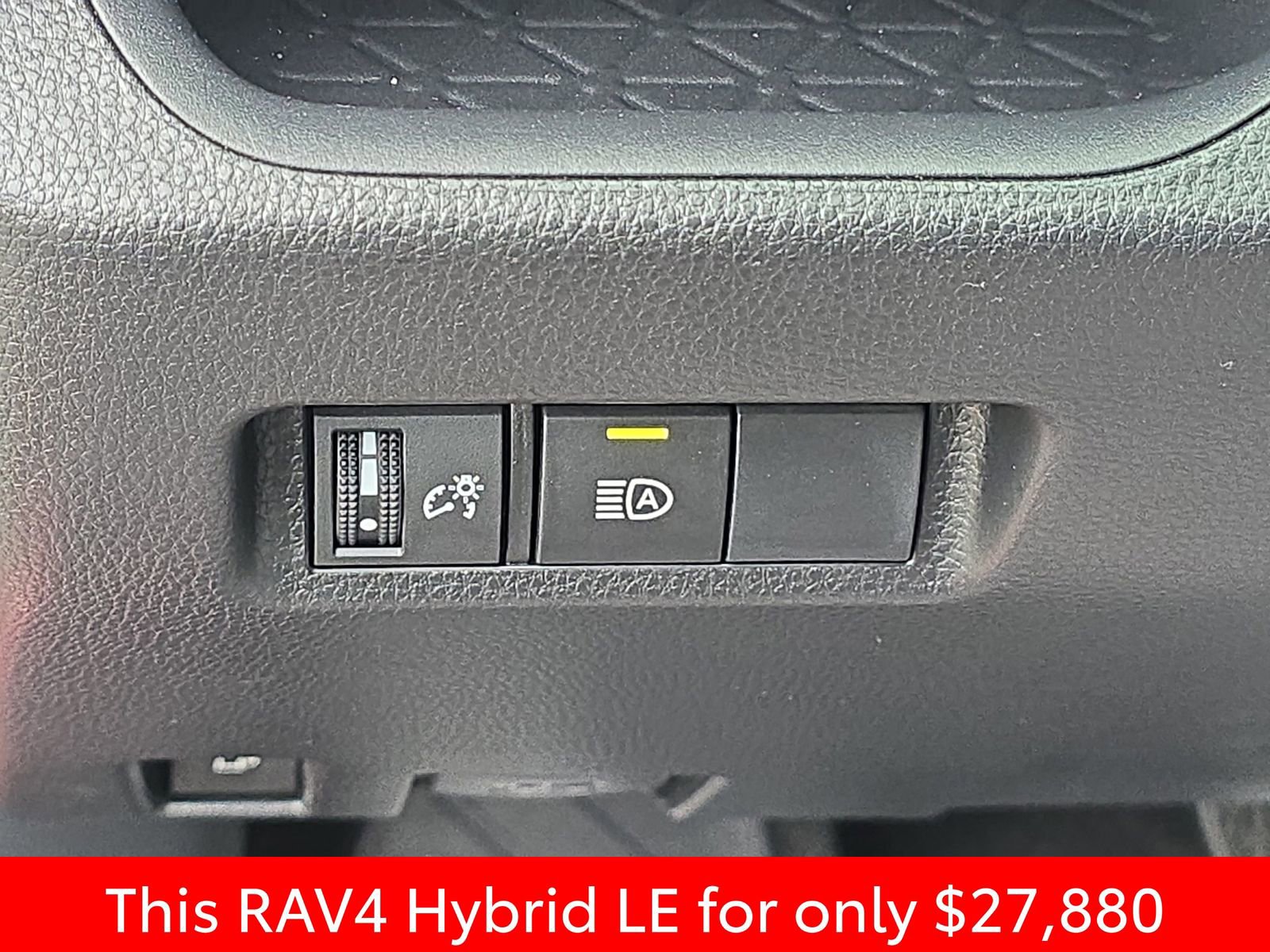 Used 2023 Toyota RAV4 LE image 32