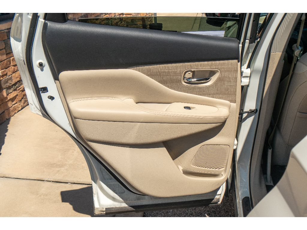 Used 2019 Nissan Murano SL w/ SL Technology Package AWD/4WD image 18