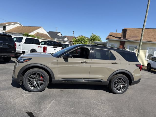 New 2026 Ford Explorer ST-Line w/ ST-Line Street Pack AWD/4WD image 8
