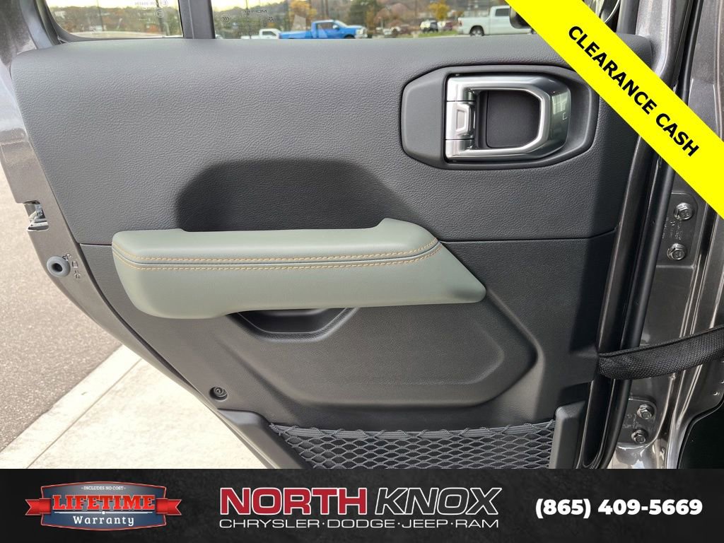 New 2026 Jeep Gladiator Mojave image 15