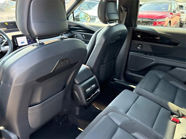 New 2025 Lincoln Nautilus Reserve w/ Jet Appearance Package image 17