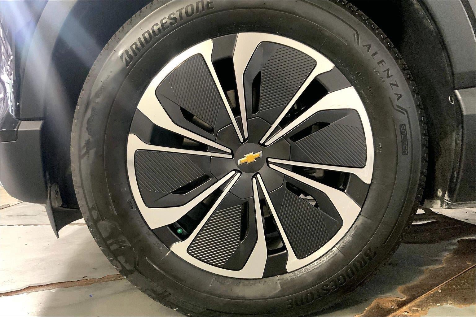 Used 2024 Chevrolet Blazer EV LT AWD/4WD image 9