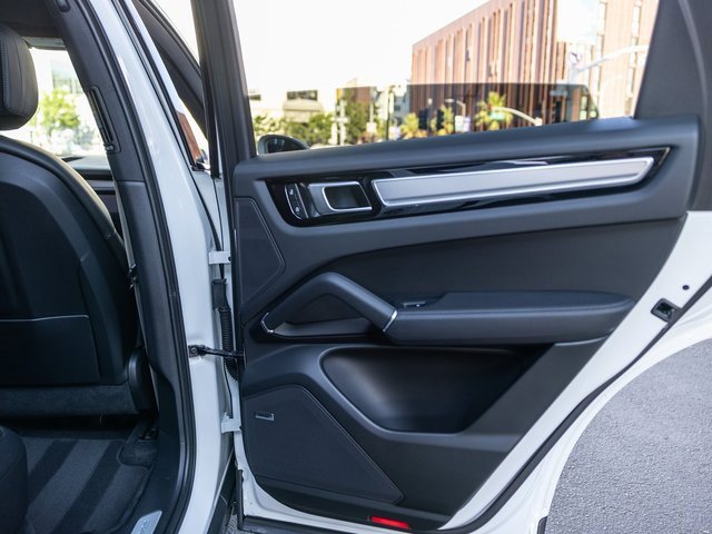 Certified 2023 Porsche Cayenne Platinum Edition w/ Premium Package Plus image 41