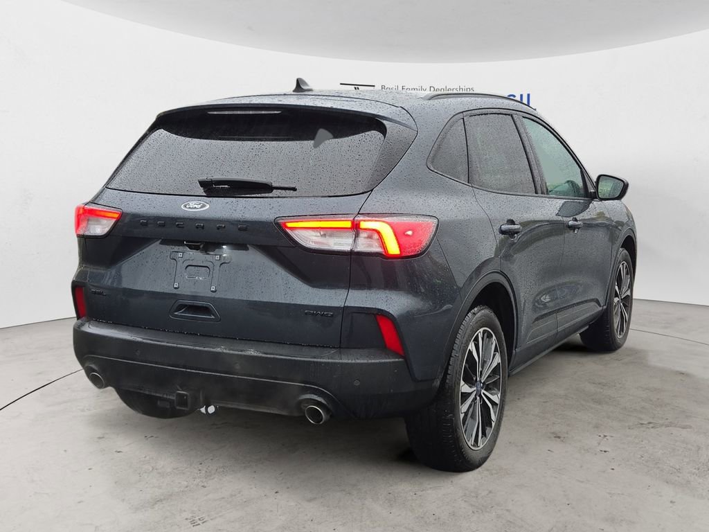 Used 2022 Ford Escape SEL w/ SEL Stealth AWD Package image 5