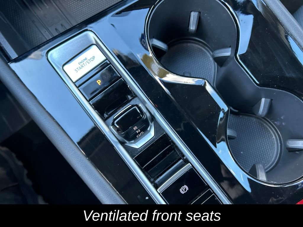 Used 2025 Volkswagen Atlas SE image 20