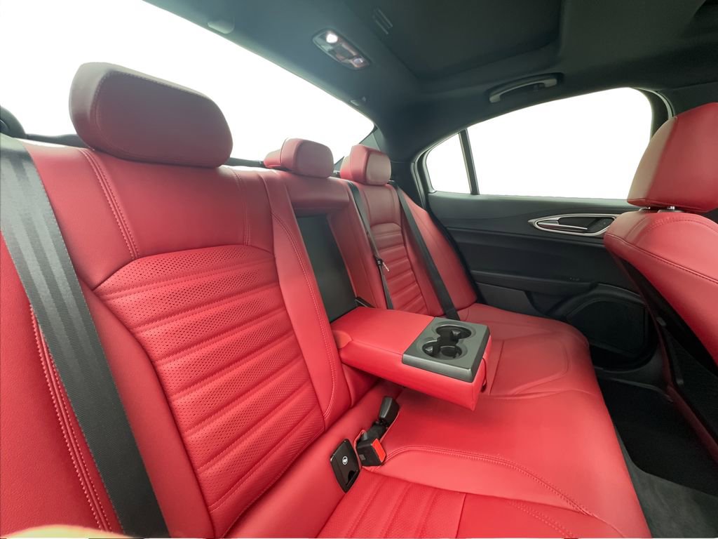 New 2025 Alfa Romeo Giulia RWD image 18