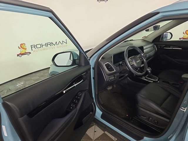 Used 2024 Kia Seltos EX AWD/4WD image 18