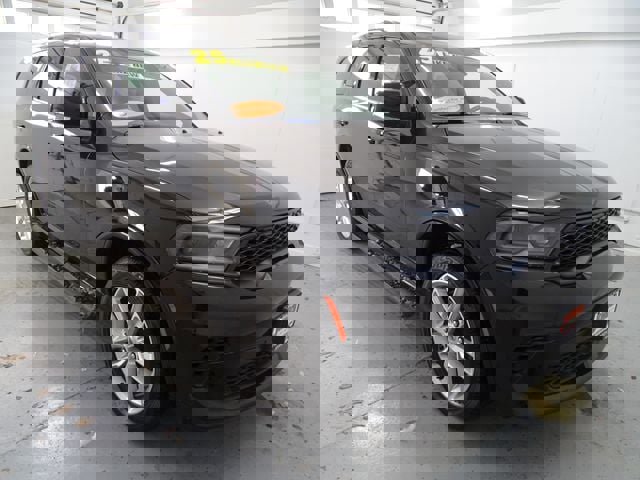 Certified 2025 Dodge Durango GT image 1