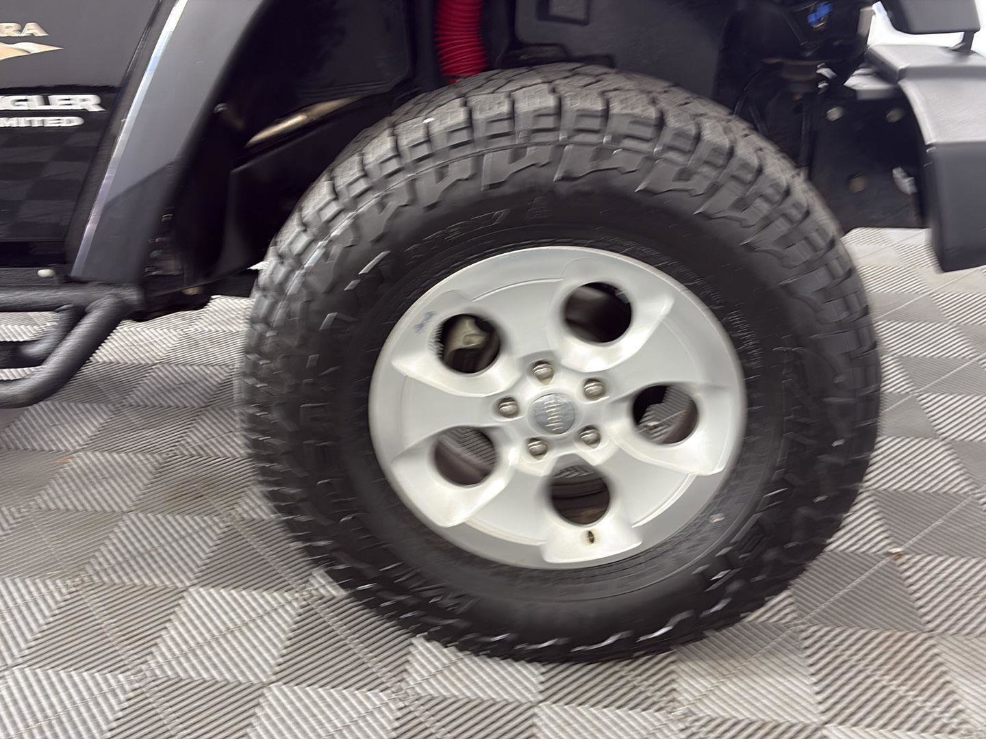 Used 2015 Jeep Wrangler Unlimited Sahara w/ Connectivity Group image 11
